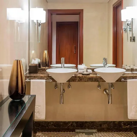 Grosvenor House, A Luxury Collection Hotel, Dubai Exterior photo Bathroom